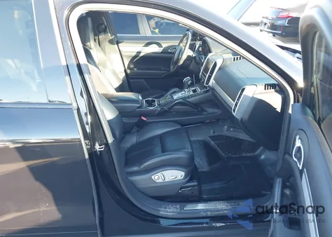 2013 Porsche Cayenne Turbo z USA, uszkodzony, nr VIN WP1AC2A28DLA90993